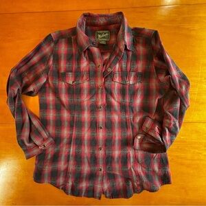 Woolrich women’s medium red black plaid long sleeve pearl snap button down